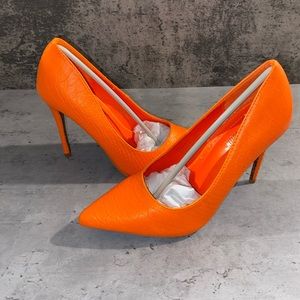 New in original box Cape Robbin heels